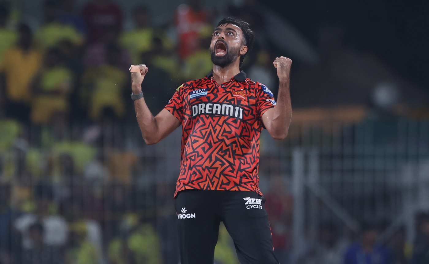 Jaydev Unadkat roars after taking a wicket | ESPNcricinfo.com