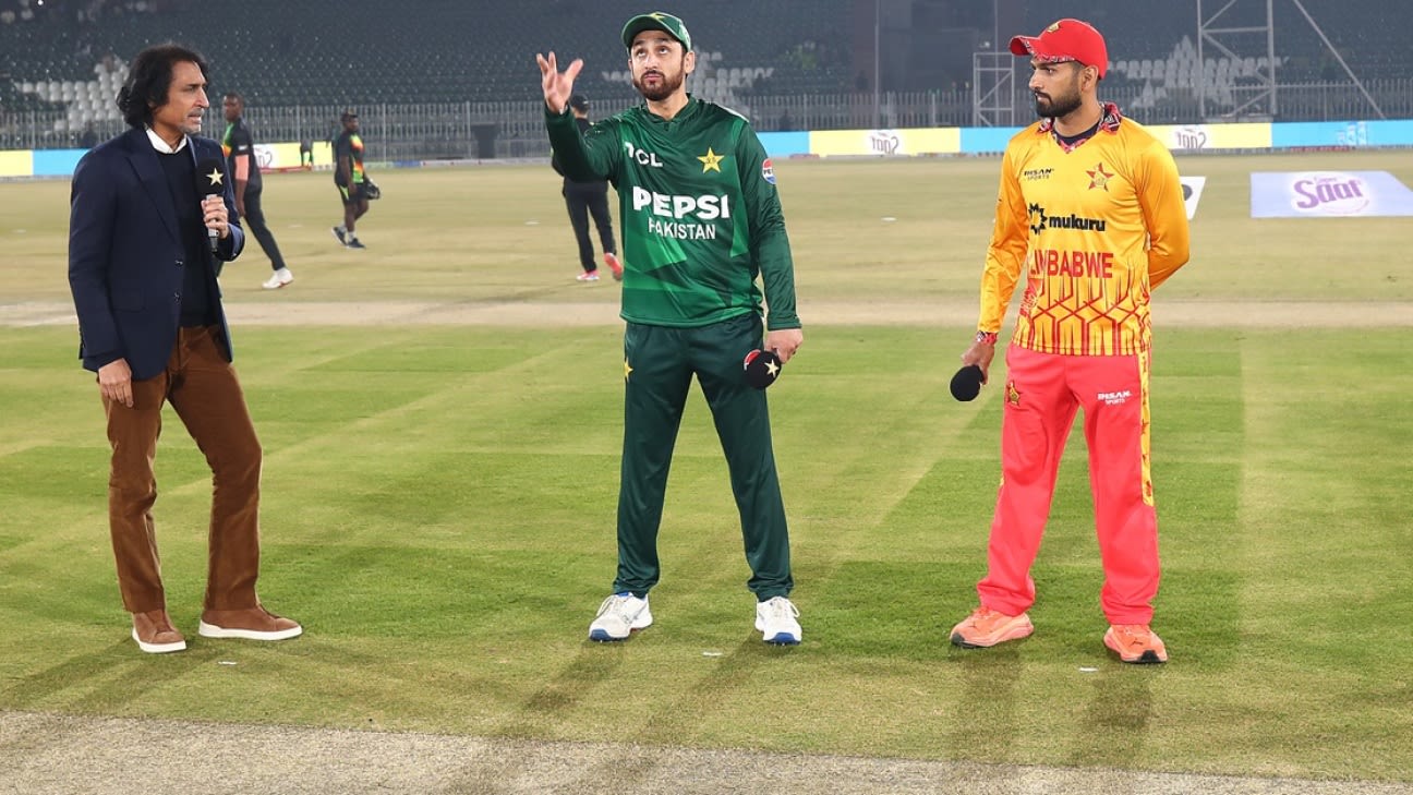 PAK vs ZIM 트라이시리즈 개막전 현장 이미지