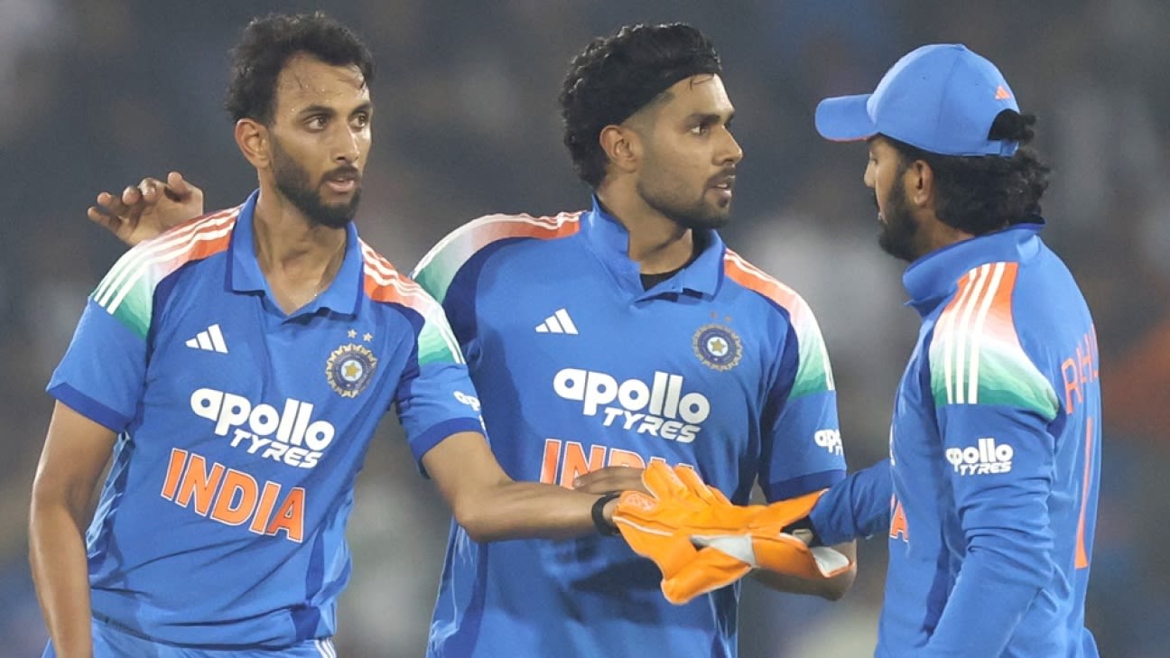 Ten Doeschate explains India's battle with the dew