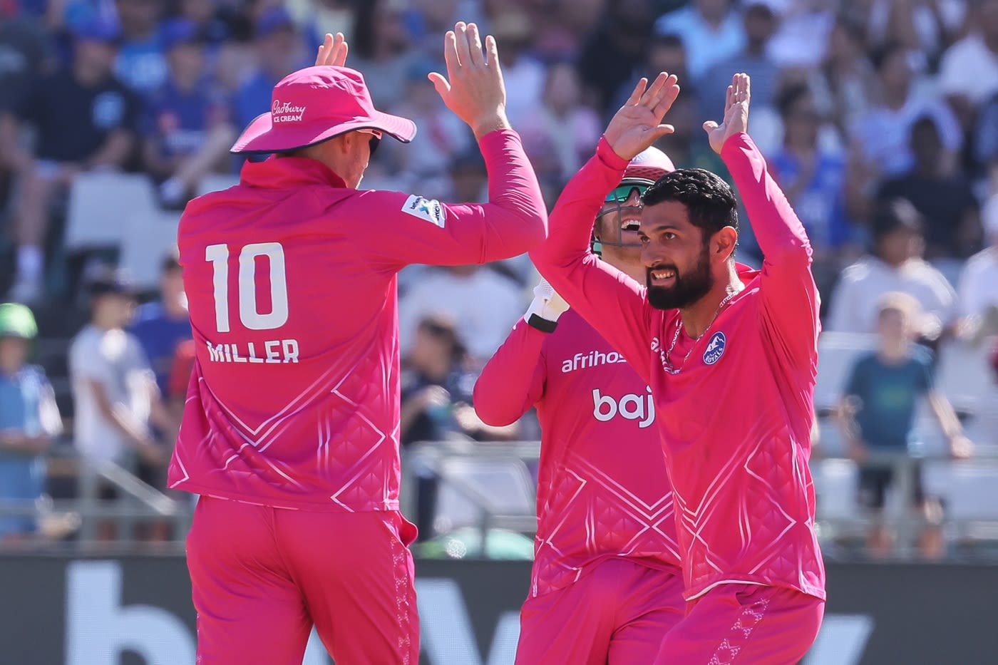 Ran Raza Sikandar Raza ran through MI Cape Town with four wickets | Cricinfo.com
