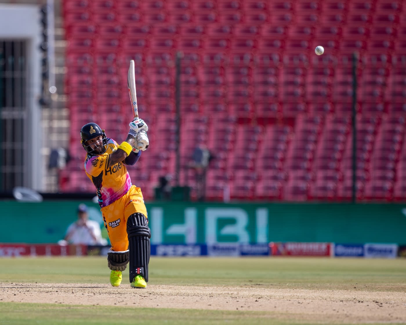 PSL 2026 - Kusal Mendis, bowlers hammer Lahore Qalandars to keep Peshawar Zalmi unbeaten
