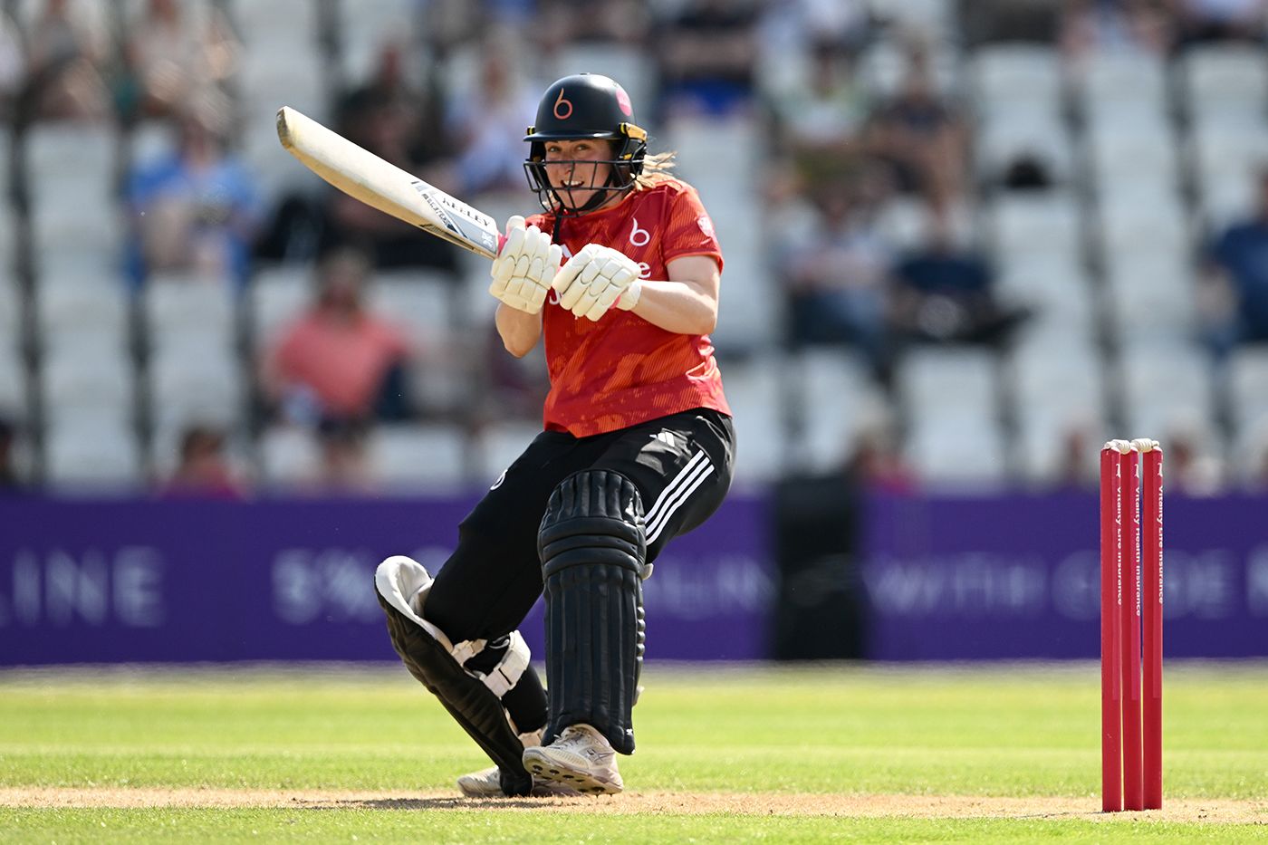 Women’s T20 Blast – Kelly blazes trail for Blaze after Ballinger snares Bears