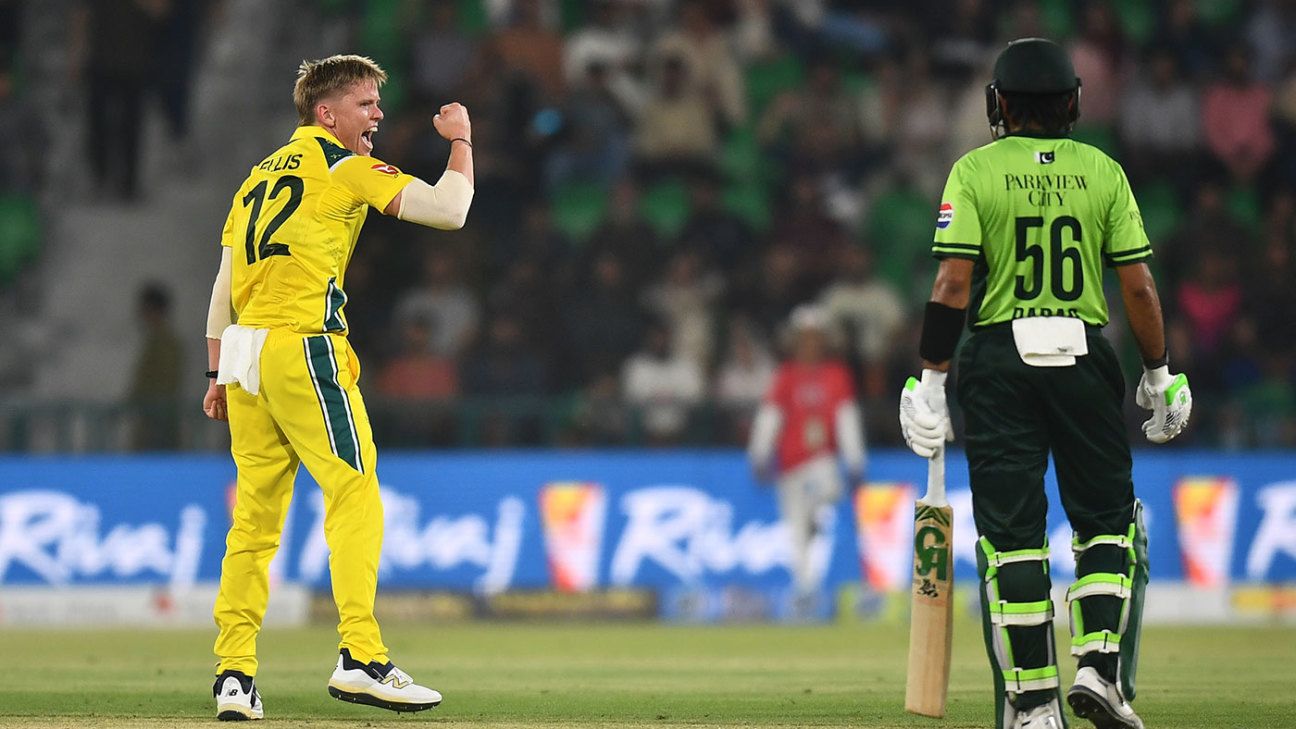 Ellis, Short share seven wickets as Australia dig deep to level series