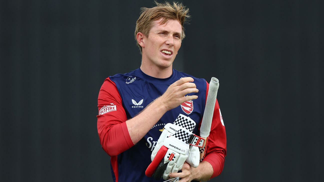 Crawley signs Kent extension after losing England contract