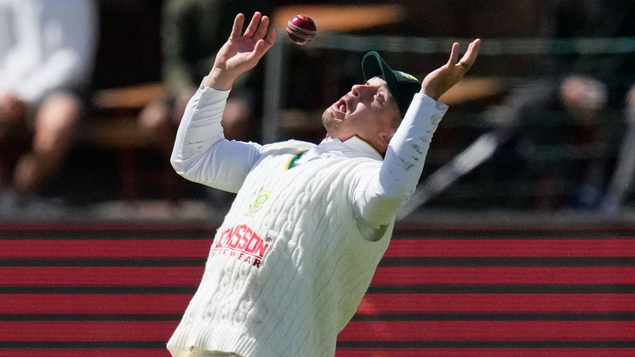SA flex their championship mettle through rain, nerves and late drama