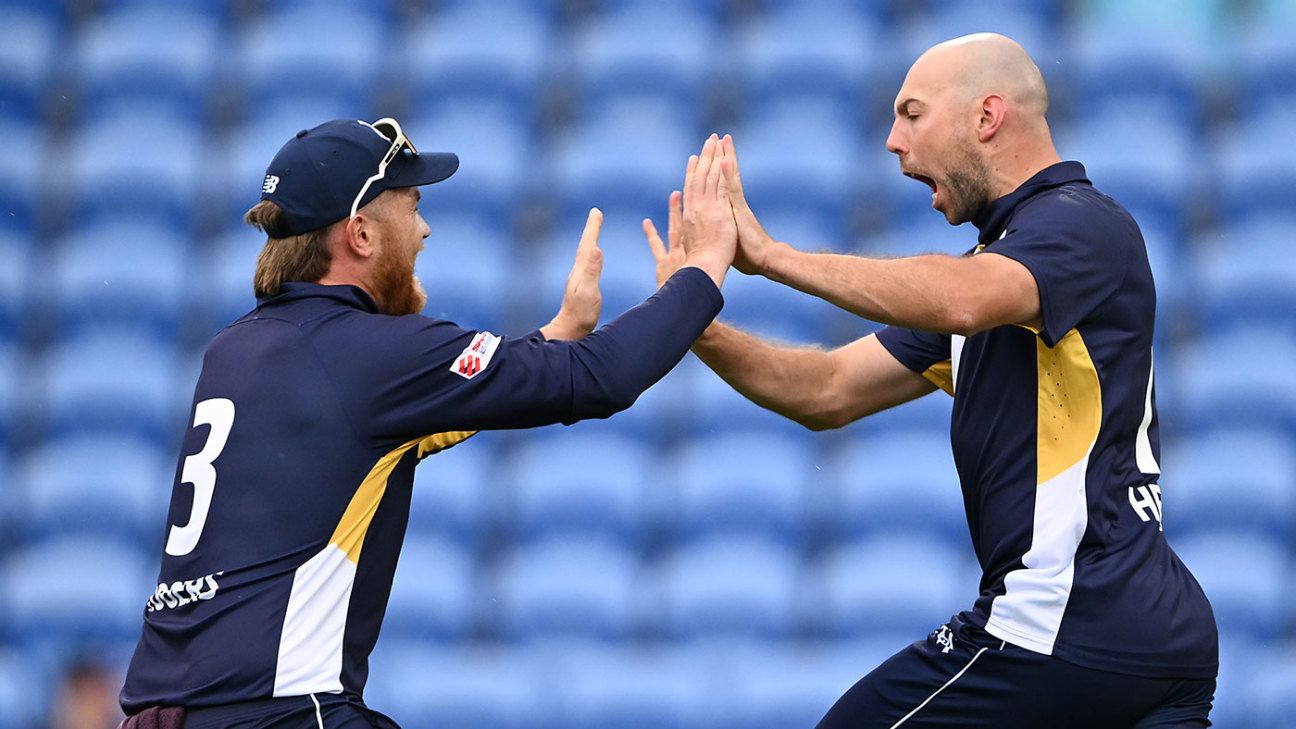 Short, Kellaway shine as Victoria hammer Tasmania