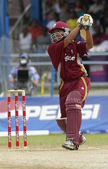 Ramnaresh Sarwan drives | ESPNcricinfo.com