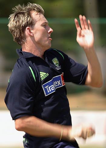Brett Lee steams in at the nets | ESPNcricinfo.com