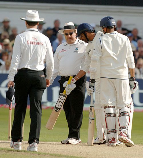 Zaheer Khan points out the location of the jelly beans