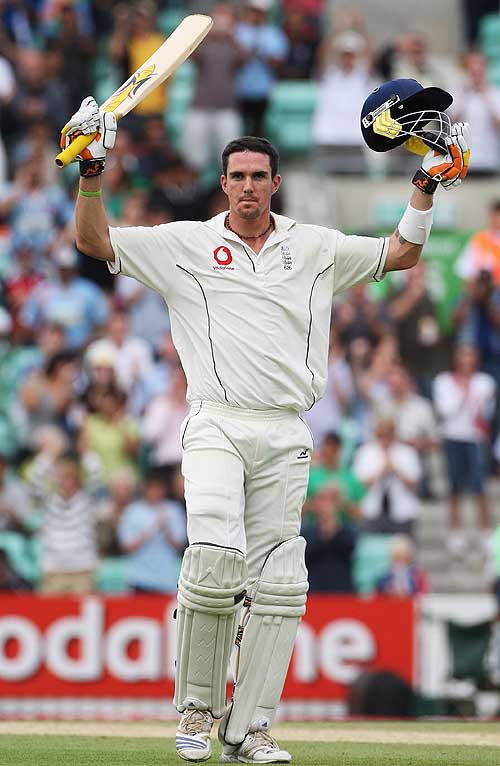 Kevin Pietersen Acknowledges The Cheers Following His Hundred ...