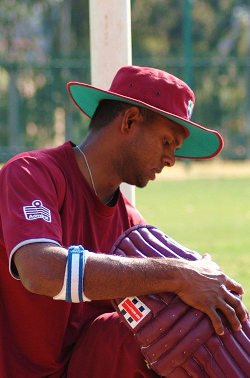 Shivnarine Chanderpaul pads up | ESPNcricinfo.com