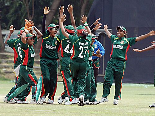 Bangladesh celebrate the fall of a wicket
