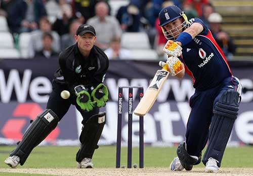 Kevin Pietersen Goes Inside Out Over Extra Cover During His Century ...