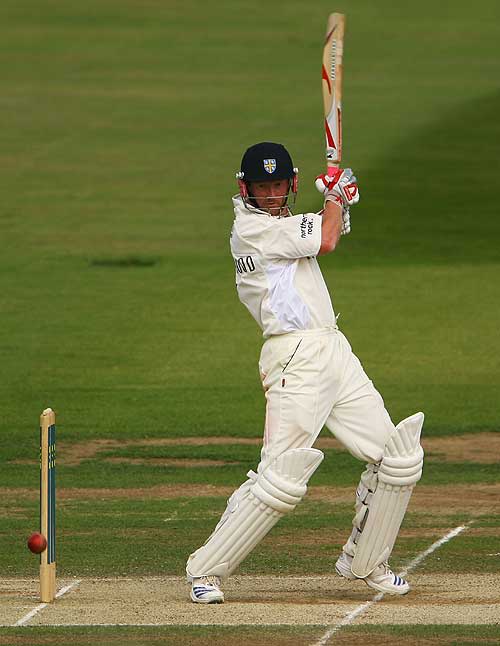 Paul Collingwood's unbeaten 44 helped Durham home