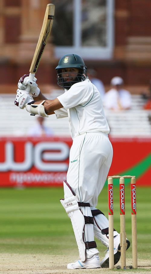 Hashim Amla helps one around the corner | ESPNcricinfo.com