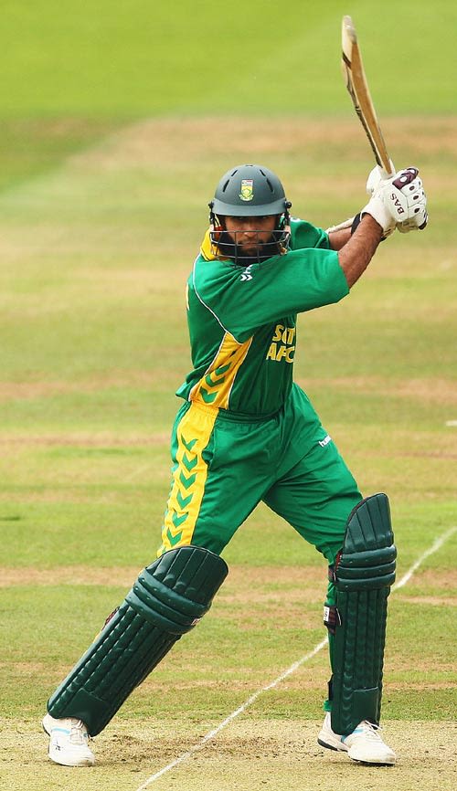 Hashim Amla square-cuts during his sublime 34 | ESPNcricinfo.com