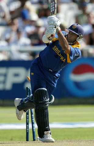 Hashan Tillakaratne is bowled for 36 | ESPNcricinfo.com